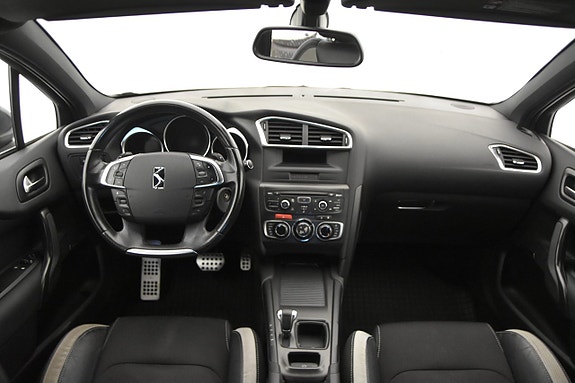 Citroen DS4 10 of 17
