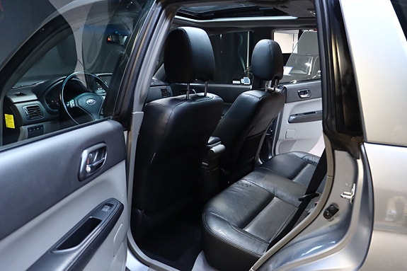 SUBARU FORESTER 2.5 230 ch 4WD 4x4 BVA - ATTELAGE - PANO - CUIR - GPS - 200700 KM