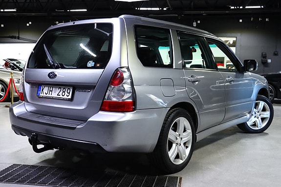 SUBARU FORESTER 2.5 230 ch 4WD 4x4 BVA - ATTELAGE - PANO - CUIR - GPS - 200700 KM