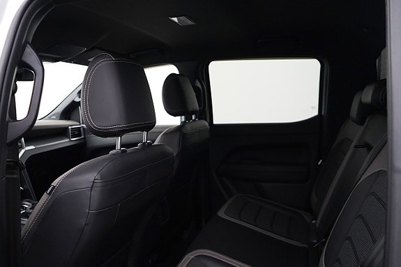 Volkswagen Amarok 10 of 30