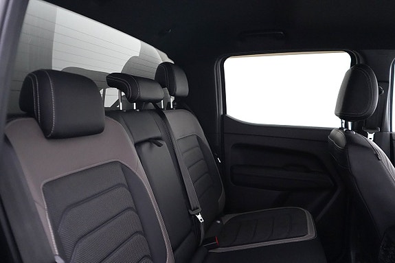 Volkswagen Amarok 24 of 30