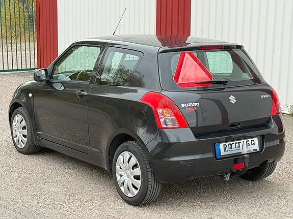 Suzuki Swift 6 of 9