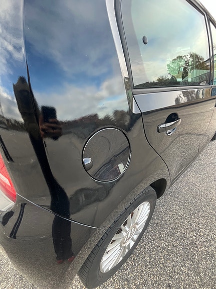 Volkswagen UP! 7 of 9