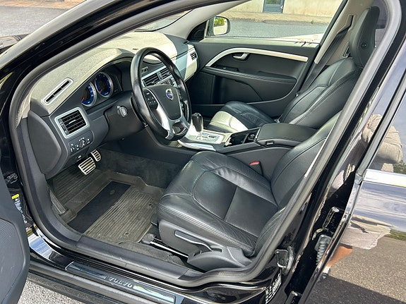 Volvo S80 4 of 5