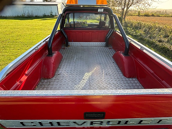 Chevrolet K3500 5 of 6