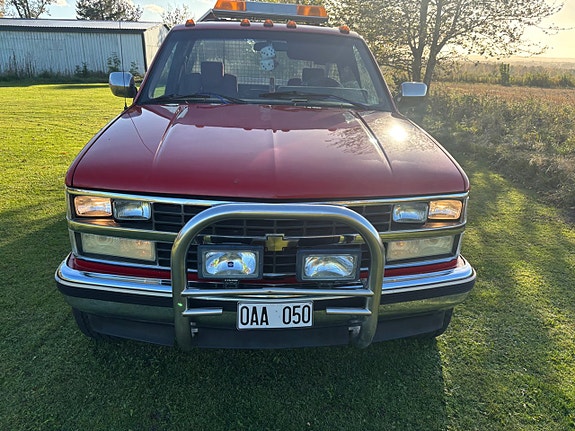 Chevrolet K3500 4 of 6