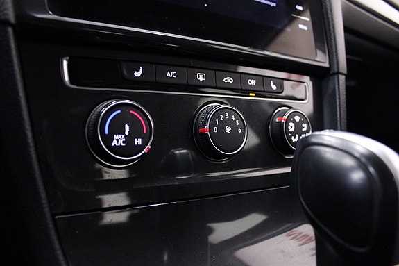 Volkswagen Golf I 21 of 26