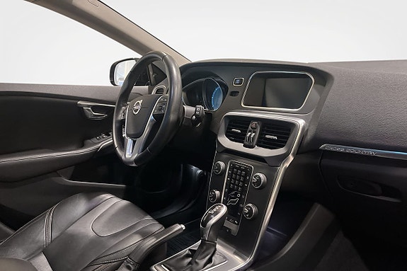 Volvo V40 Cross Country 18 of 30