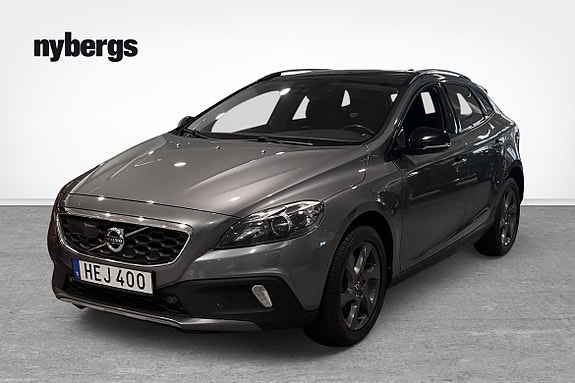 Volvo V40 Cross Country 2 of 30