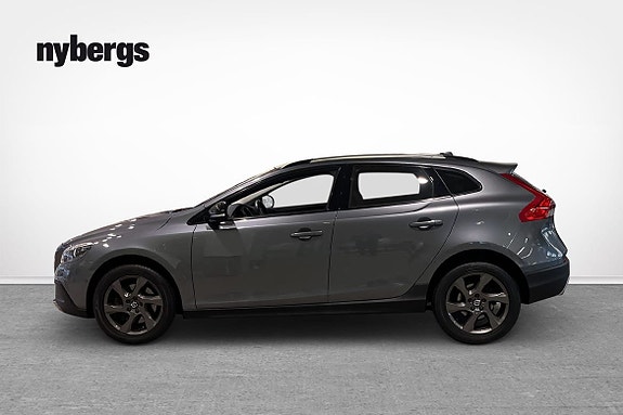 Volvo V40 Cross Country 3 of 30