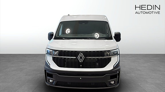 Renault Master 8 of 12