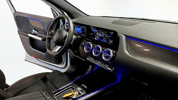 Mercedes-Benz GLA 250 e 12 of 15