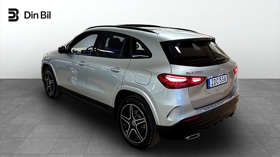 Mercedes-Benz GLA 250 e 3 of 15