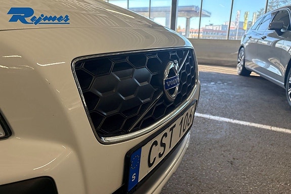 Volvo XC70 4 of 30