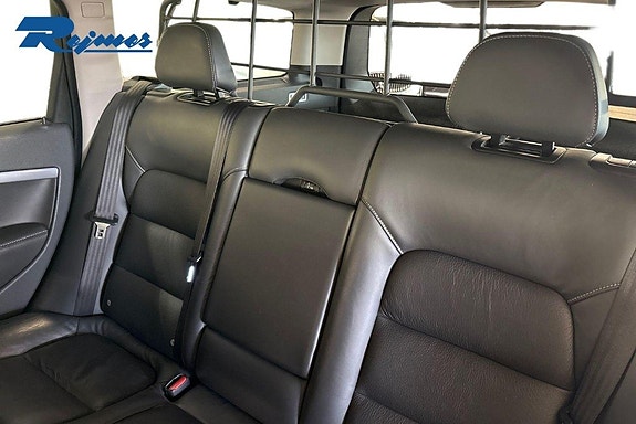 Volvo XC70 23 of 30