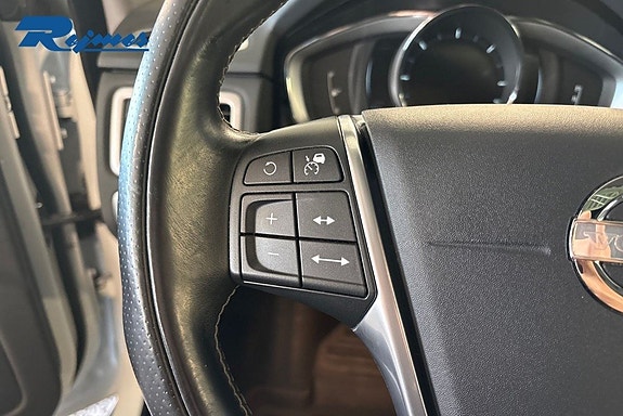 Volvo XC70 11 of 30