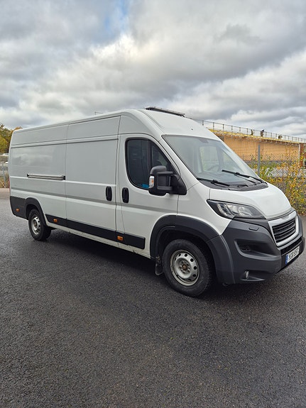 Peugeot Boxer 335 4 of 5