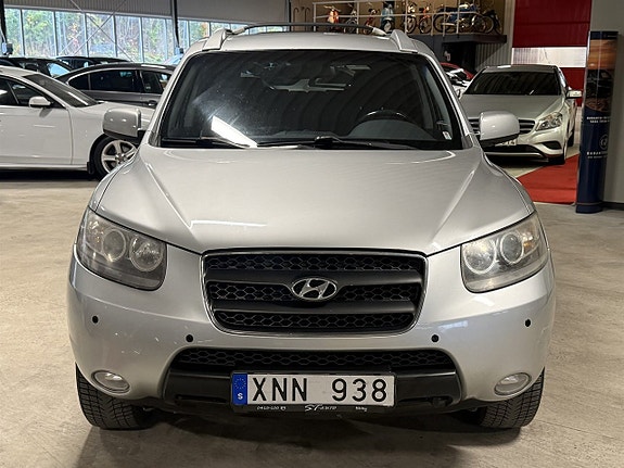 Hyundai Santa Fe 2 of 10
