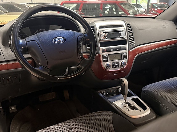 Hyundai Santa Fe 6 of 10
