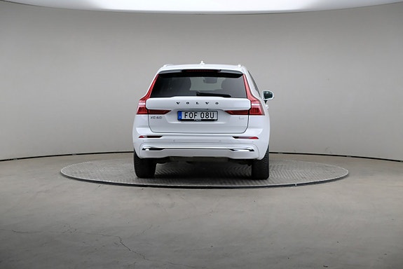 Volvo XC60 2 of 3