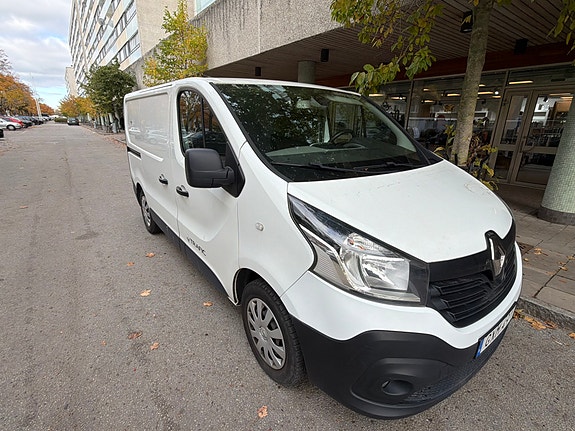 Renault Trafic 4 of 5