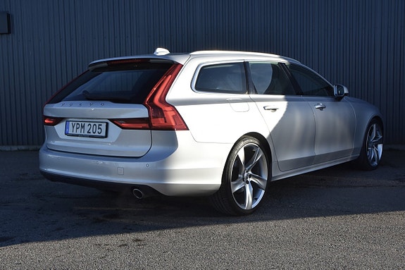 Volvo V90 2 of 20