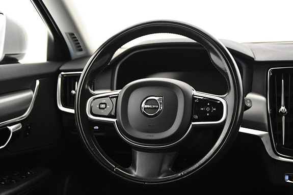 Volvo V90 11 of 20
