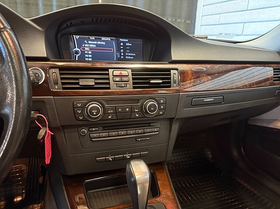 BMW 330d 11 of 19