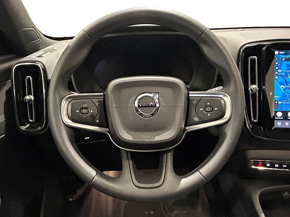 Volvo EX40 10 of 12