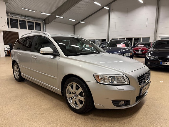 Volvo V50 2 of 7
