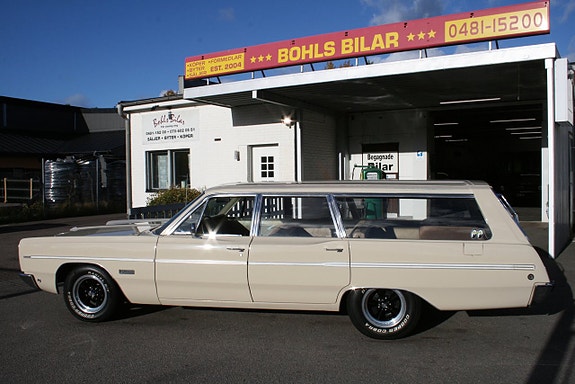 Plymouth Fury 13 of 24