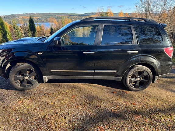 Subaru Forester 2 of 8