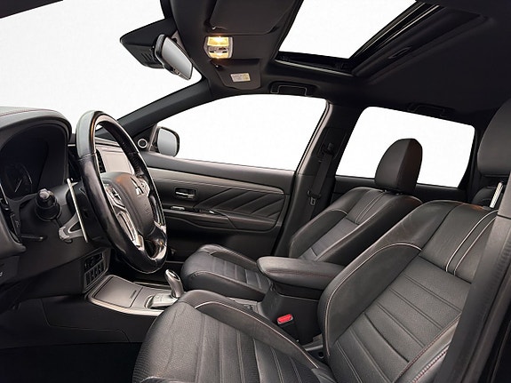 Mitsubishi Outlander 13 of 30