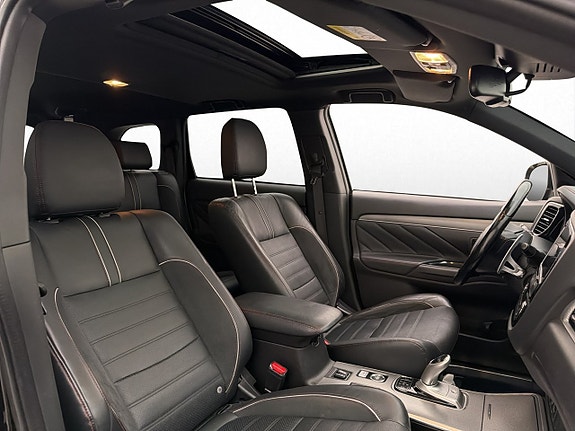 Mitsubishi Outlander 27 of 30
