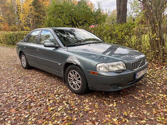 Volvo S80 2 of 10