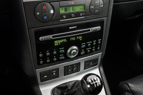 Ford Mondeo 16 of 26
