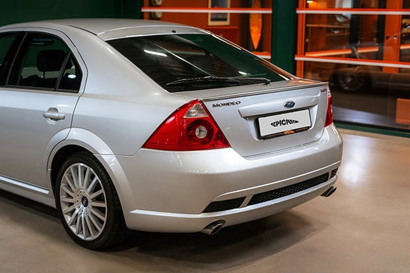 Ford Mondeo 4 of 26