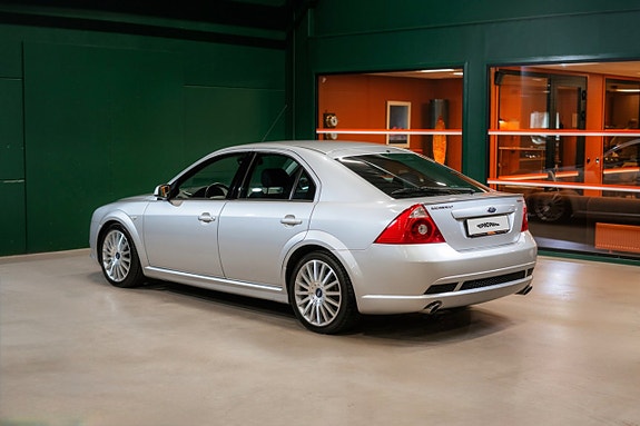 Ford Mondeo 3 of 26