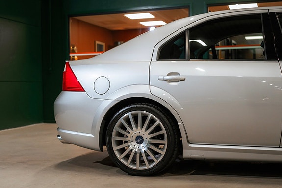 Ford Mondeo 7 of 26