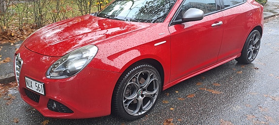 Alfa Romeo Giulietta 2 of 7