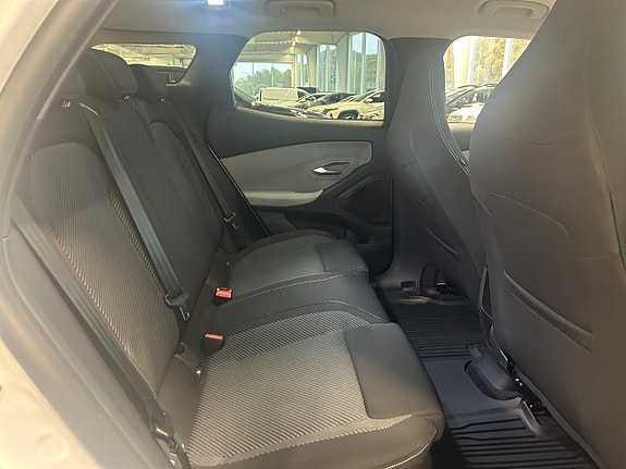 Ford Explorer 11 of 13