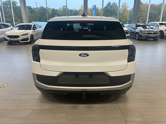 Ford Explorer 4 of 13