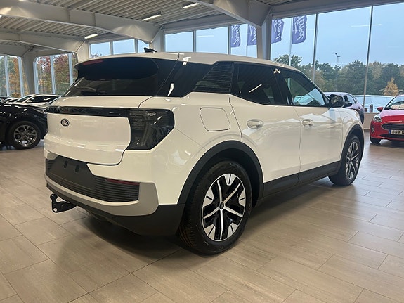 Ford Explorer 2 of 13