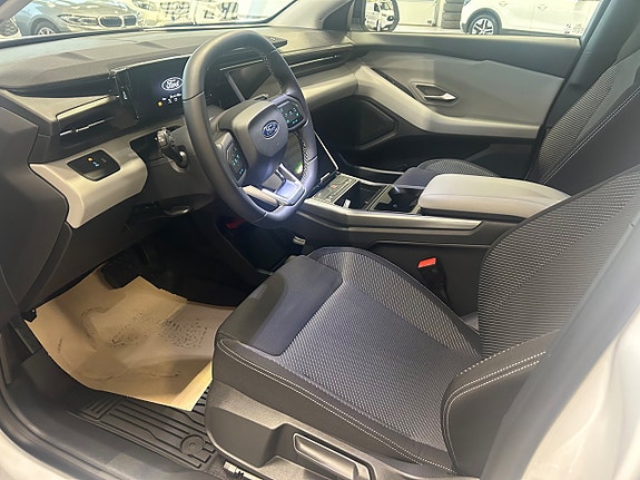Ford Explorer 9 of 13