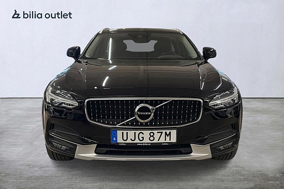 Volvo V90 Cross Country 3 of 28