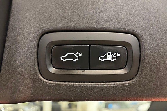 Volvo V90 Cross Country 27 of 28