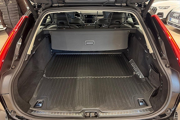 Volvo V90 Cross Country 26 of 28