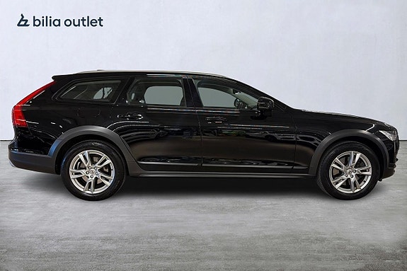 Volvo V90 Cross Country 5 of 28