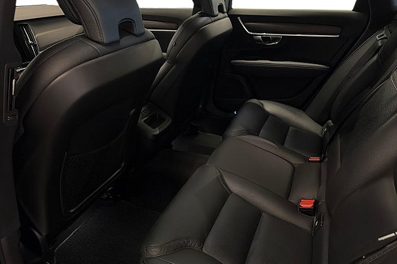 Volvo V90 Cross Country 25 of 28