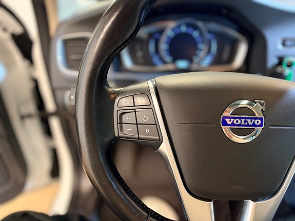 Volvo V60 9 of 26